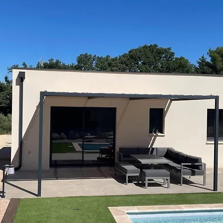 New 3-bedroom House With Swimming Pool 3* サズ